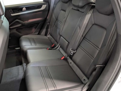 2025 Porsche Cayenne Base