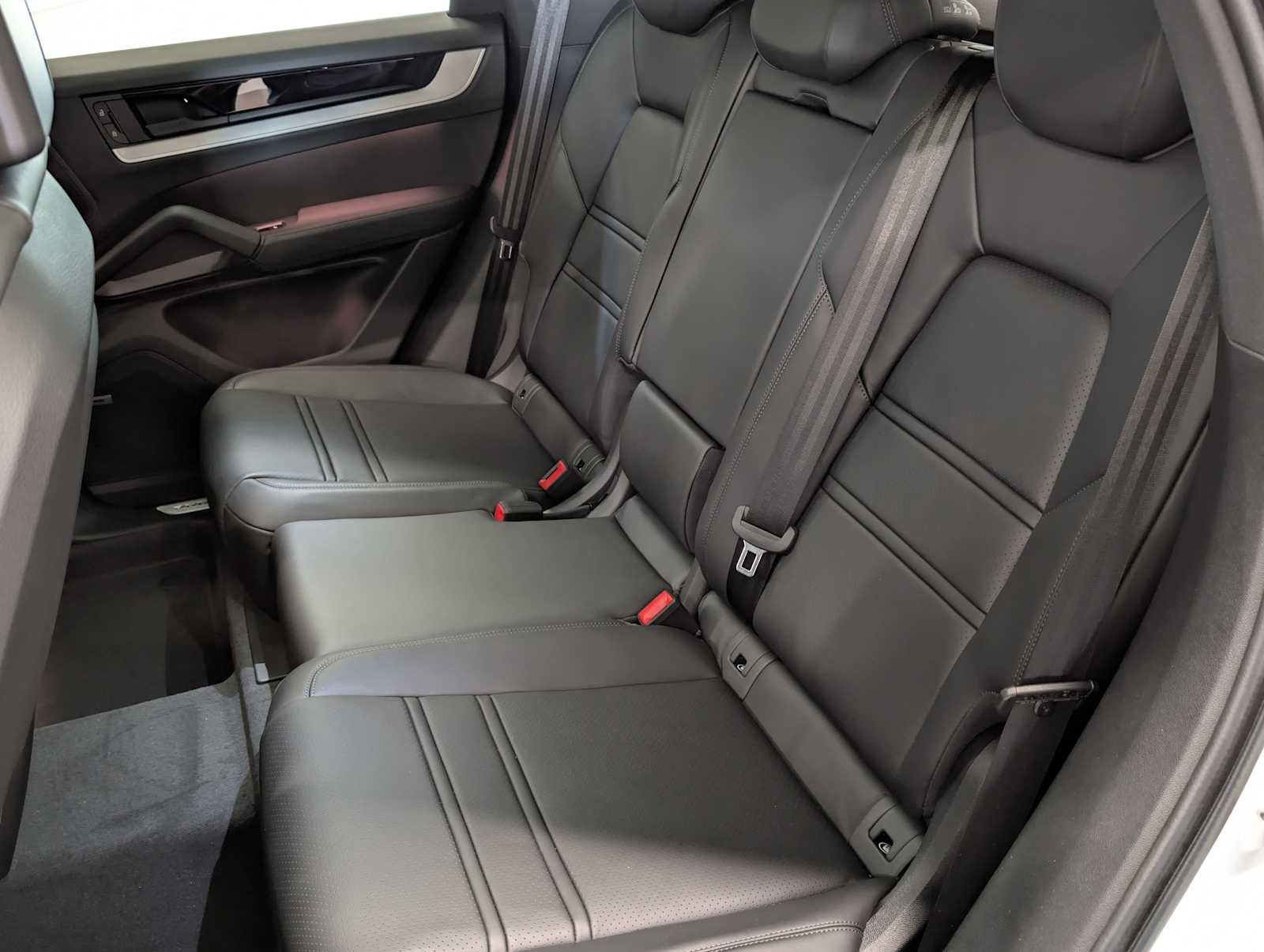 2025 Porsche Cayenne Base