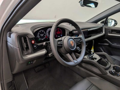2025 Porsche Cayenne Base