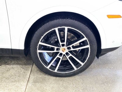 2024 Porsche Cayenne Base